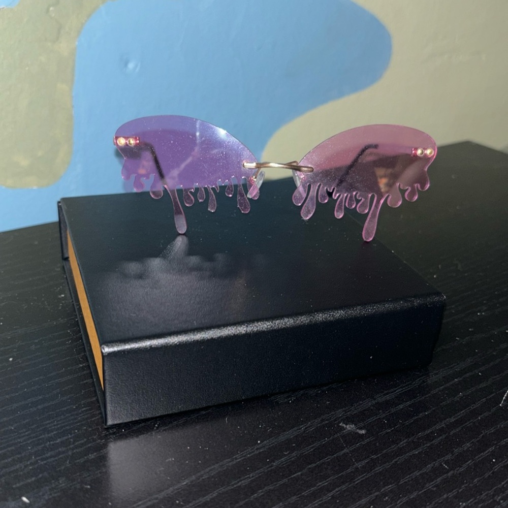 Drippy Sunnies